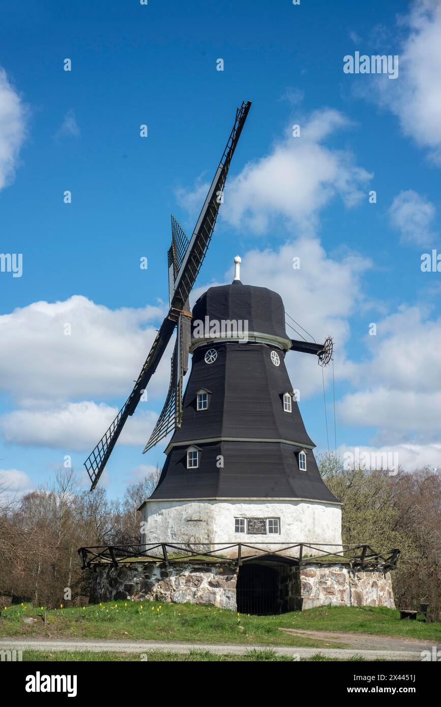 Moulin à vent de type néerlandais construit en 1857 à Sankt Olof, municipalité de Simrishamn, Scania, Suède, Scandinavie Banque D'Images