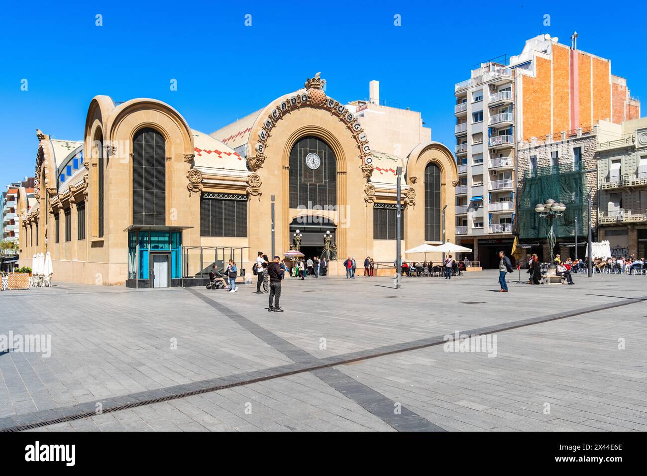 Mercat Central de Tarragona, marché central au soleil à Tarragone, Espagne Banque D'Images