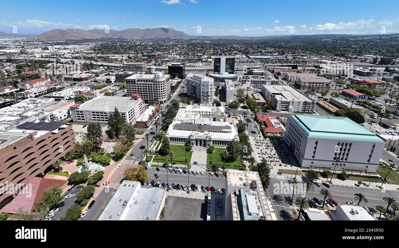 Photo aérienne du centre-ville de Riverside, Californie, le 26 avril 2024. Photo de Francis Specker Banque D'Images