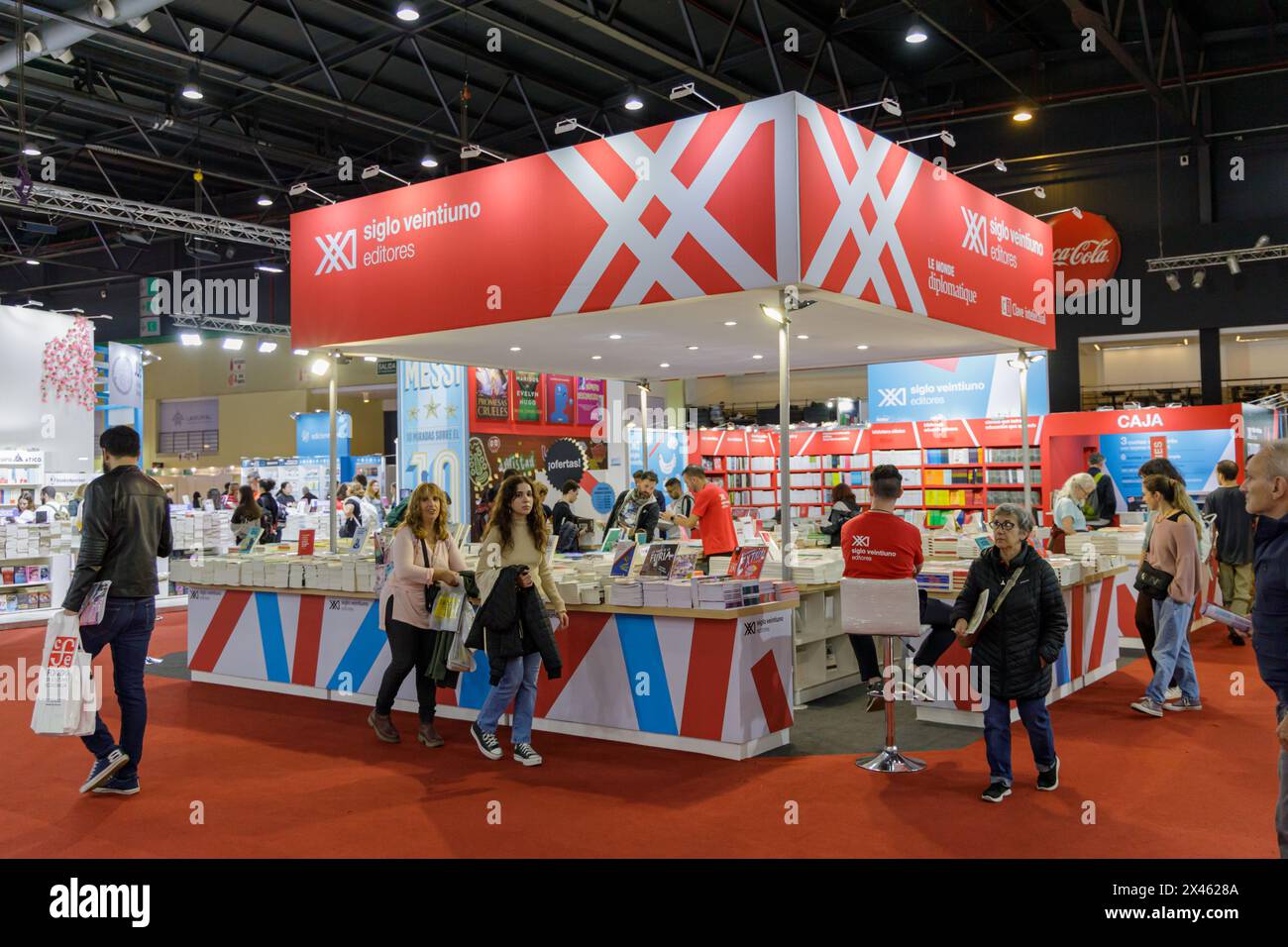 Buenos Aires, Argentine ; 26 avril 2024 : les rédacteurs de Siglo XXI sont présents au salon du livre de Buenos Aires. Banque D'Images