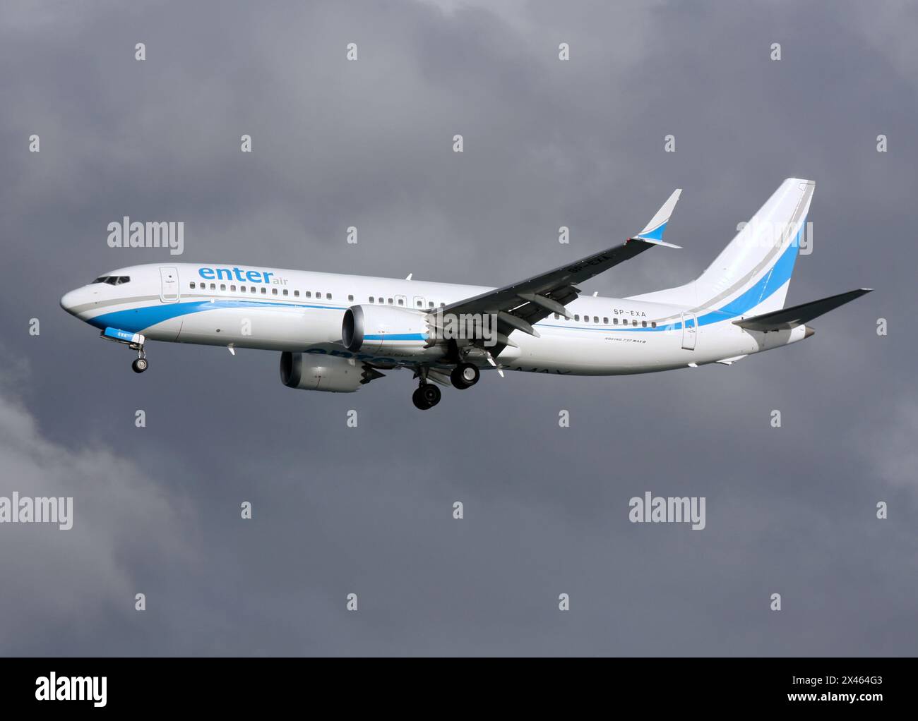 Un Boeing 737-8 MAX d'Enter Air approchant de l'aéroport de Lanzarote Arrecife Banque D'Images