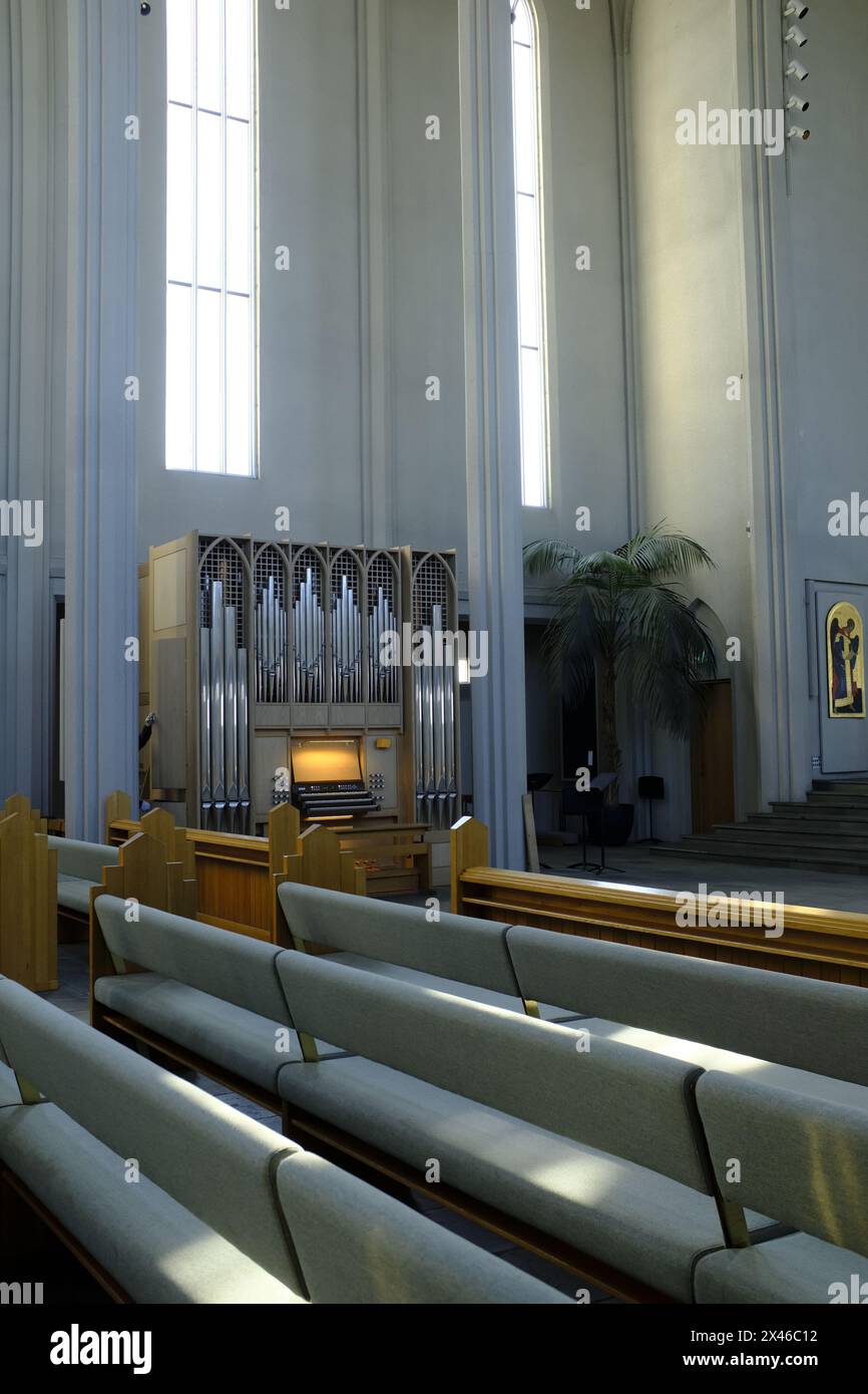 Intérieur de l'église Hallgrimskirkja à Reykjavik, Islande Banque D'Images