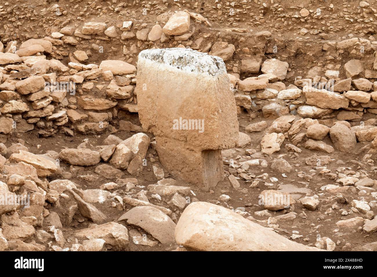 Site archéologique néolithique de Karahan Tepe, structure circulaire en pierre avec piliers en forme de T, Sanliurfa, Turquie Banque D'Images