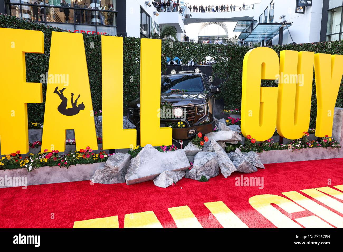 Hollywood, États-Unis. 30 avril 2024. HOLLYWOOD, LOS ANGELES, CALIFORNIE, États-Unis - AVRIL 30 : une vue générale de l'atmosphère lors de la première de Los Angeles de Universal Pictures 'The Fall Guy' qui s'est tenue au Dolby Theatre le 30 avril 2024 à Hollywood, Los Angeles, Californie, États-Unis. (Photo de Xavier Collin/image Press Agency) crédit : image Press Agency/Alamy Live News Banque D'Images