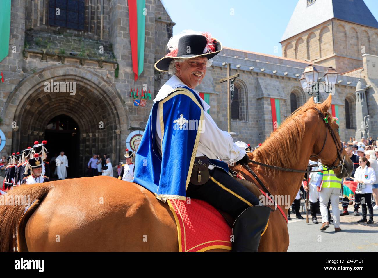Le Dorat, France. Ostensions septenennales de Dorat qui célèbrent les reliques de Saint Israël et Saint Théobald. Les ostensions du Limousin sont une an religieuse Banque D'Images