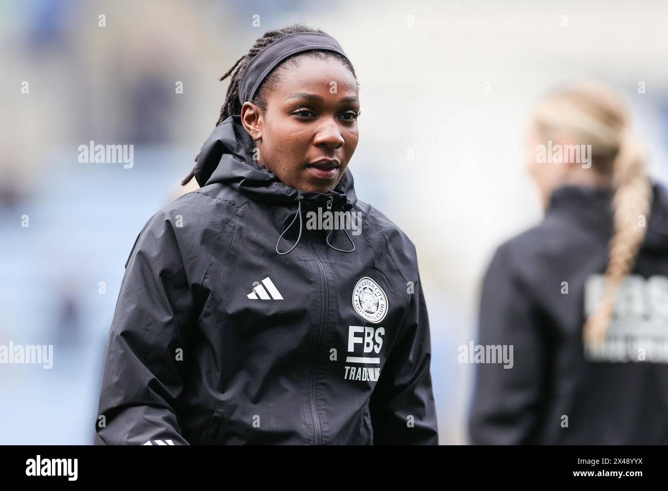 Deanne Rose de Leicester City Women se réchauffe avant le match de Super League féminine de Barclays entre Leicester City et Manchester United. Banque D'Images