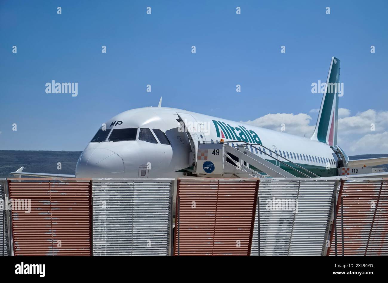 Italie, Sicile, aéroport international de Comiso ; 27 mars 2016, avion sur la piste - ÉDITORIAL Banque D'Images