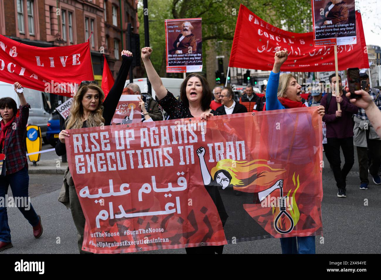 LONDRES, Royaume-Uni, 1er mai 2024 : les travailleurs syndicaux défilent de Clerkenwell Green à Trafalgar Square lors du rassemblement annuel du 1er mai de Londres. Le rassemblement est une célébration de la solidarité entre les travailleurs du monde entier et une manifestation pour le plein emploi, les services publics, l'égalité, la lutte contre le racisme et les droits en matière d'emploi. Banque D'Images