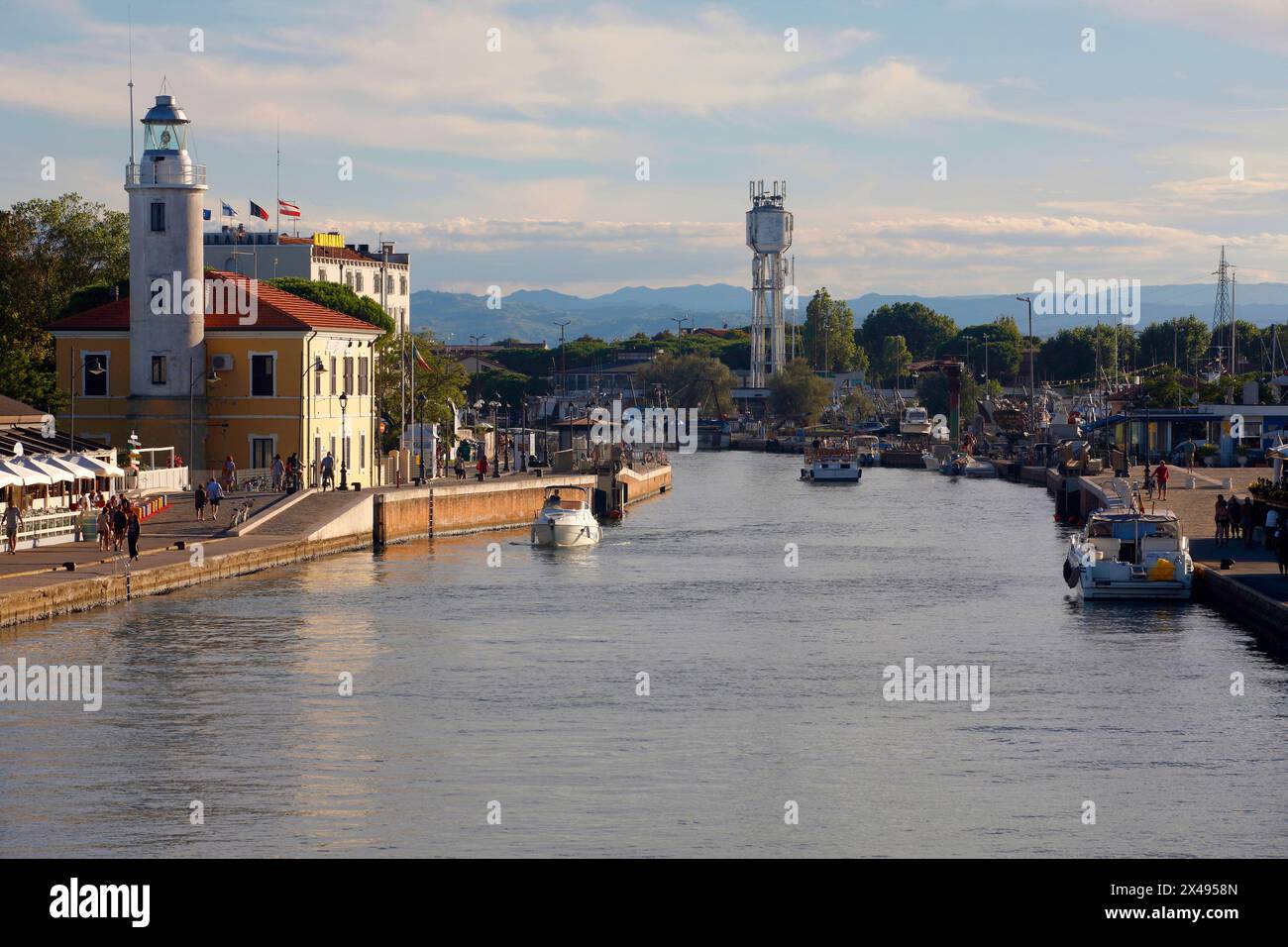 Italie Emilie Romagne Cesenatico View Port canal Banque D'Images