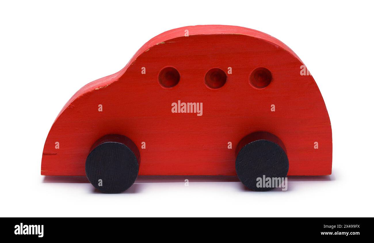 Bois Toy car vue latérale découpée sur blanc. Banque D'Images