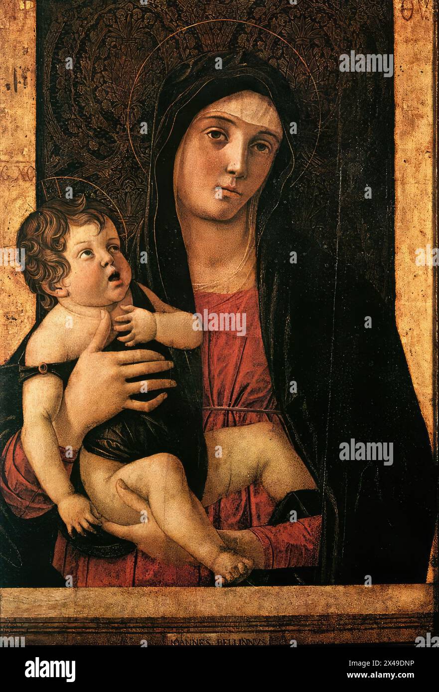 BELLINI, Giovanni (b. CA. 1426, Venezia, d. 1516, Venezia) Madone avec enfant c. 1475 Tempera sur panneau, 75 x 50 cm Santa Maria dell'Orto, Venise la peinture est signée comme 'IOANNES Bellns' au milieu du fond. Il a été volé à l'église dans les années 1980, on ignore où il se trouve actuellement. --- mots-clés : ------------- Auteur : BELLINI, Giovanni titre : Madonna with Child chronologie : 1451-1500 École : italienne forme : peinture type : religieux Banque D'Images