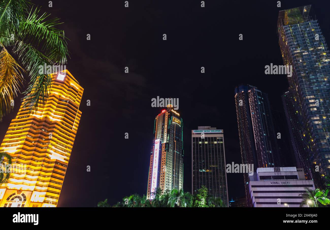 Kuala Lumpur, Malaisie - 28 novembre 2019 : vue sur le paysage urbain du centre-ville de Kuala Lumpur avec le bâtiment public Bank Banque D'Images
