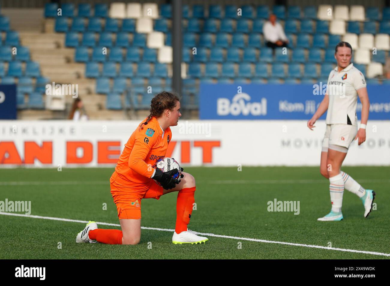 Velsen Zuid, pays-Bas. 01 mai 2024. VELSEN-ZUID, PAYS-BAS - 1er MAI : Kelly Steen gardienne de Telstar lors du match Néerlandais Azerion Women's Eredivisie entre Telstar et AZ Alkmaar au 711 Stadion le 1er mai 2024 à Velsen-Zuid, pays-Bas. (Photo de Gerard Spaans/Orange Pictures) crédit : Orange pics BV/Alamy Live News Banque D'Images