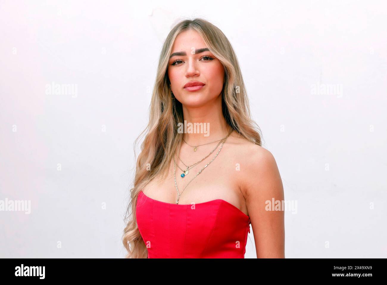 Modèle Joelle Marie Jaracz - aktuelle Freundin von till Lindemann Rammstein - beim BILD Renntag 2024 auf der Trabrennbahn Gelsenkirchen. Gelsenkirchen, 01.05.2024 NRW Deutschland Copyright : xChristophxHardtx Banque D'Images