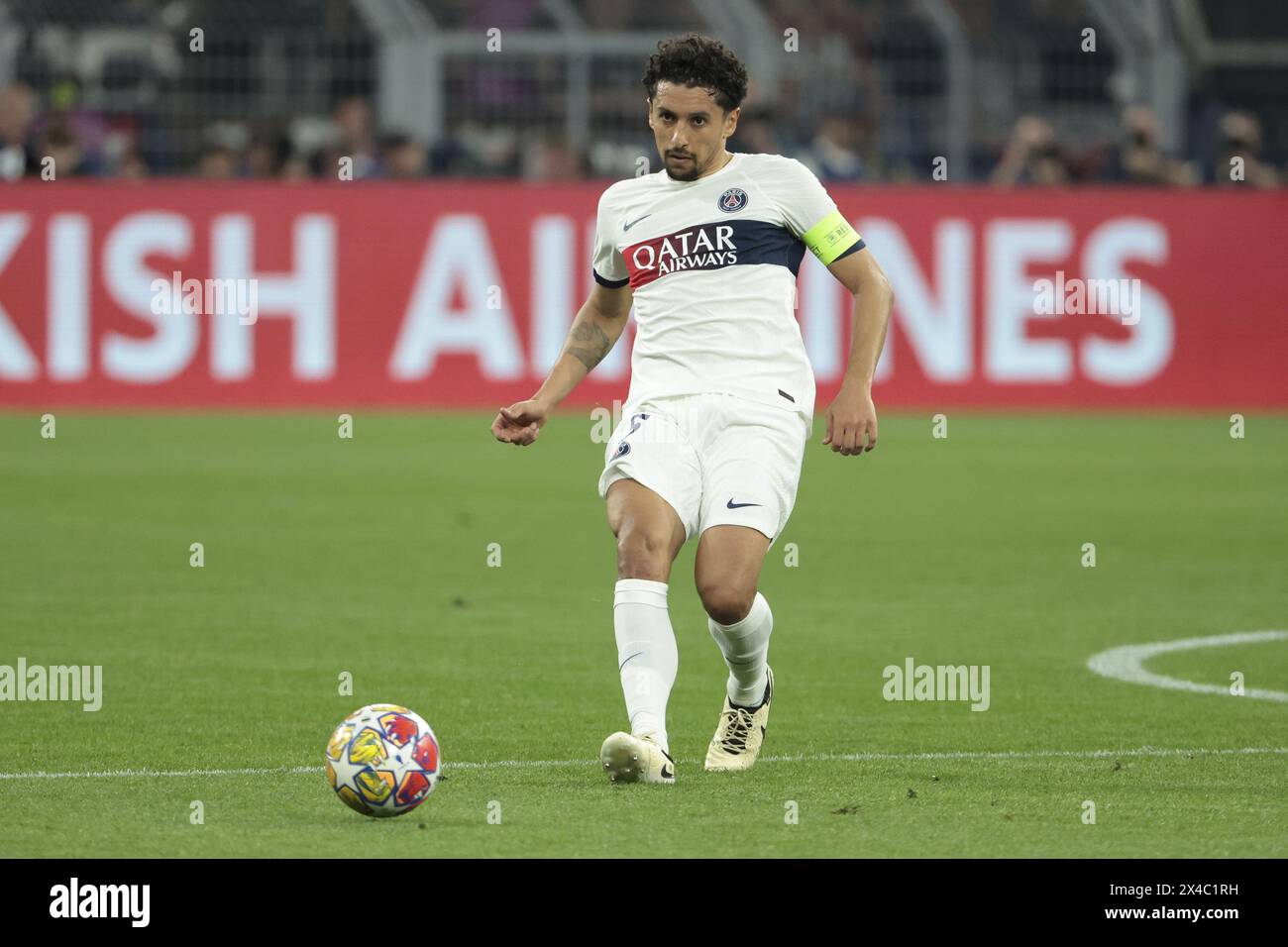 Marquinhos du PSG lors de l'UEFA Champions League, demi-finale, match de 1ère manche entre le Borussia Dortmund (BVB) et le Paris Saint-Germain (PSG) le 1er mai 2024 au signal Iduna Park à Dortmund, Allemagne Banque D'Images