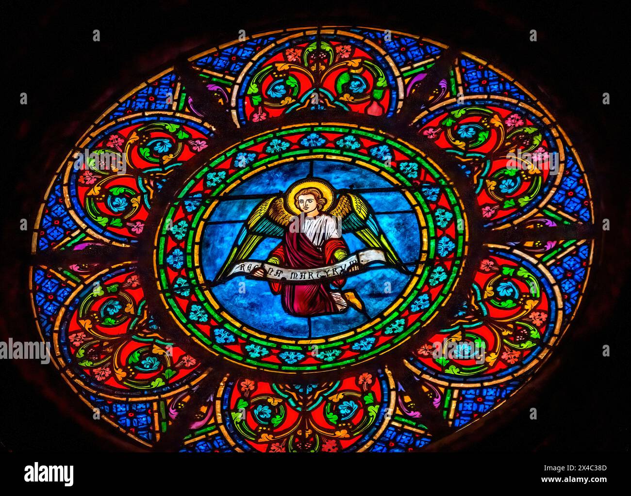 Angel vitrail, Basilique notre-Dame de Nice, Côte d'Azur, France. Construit les années 1860 Banque D'Images