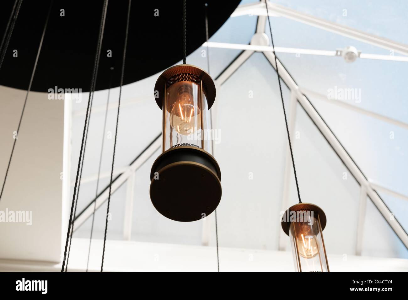 Miners lampes converties en lampes de style moderne mais rétro Banque D'Images