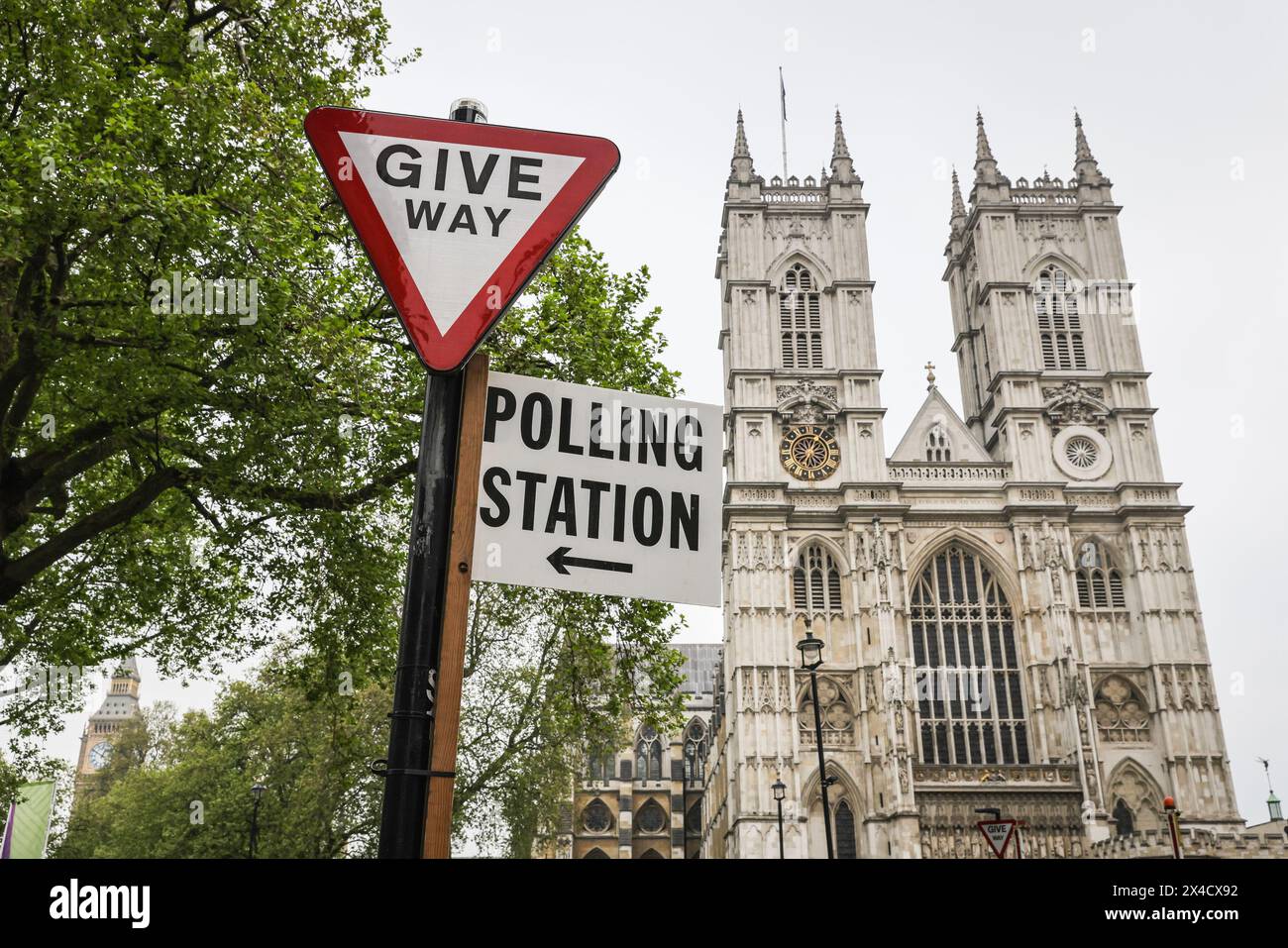 Londres, Royaume-Uni. 02 mai 2024. Le bureau de vote du Methodist Central Hall à Westminster cet après-midi. Crédit : Imageplotter/Alamy Live News Banque D'Images