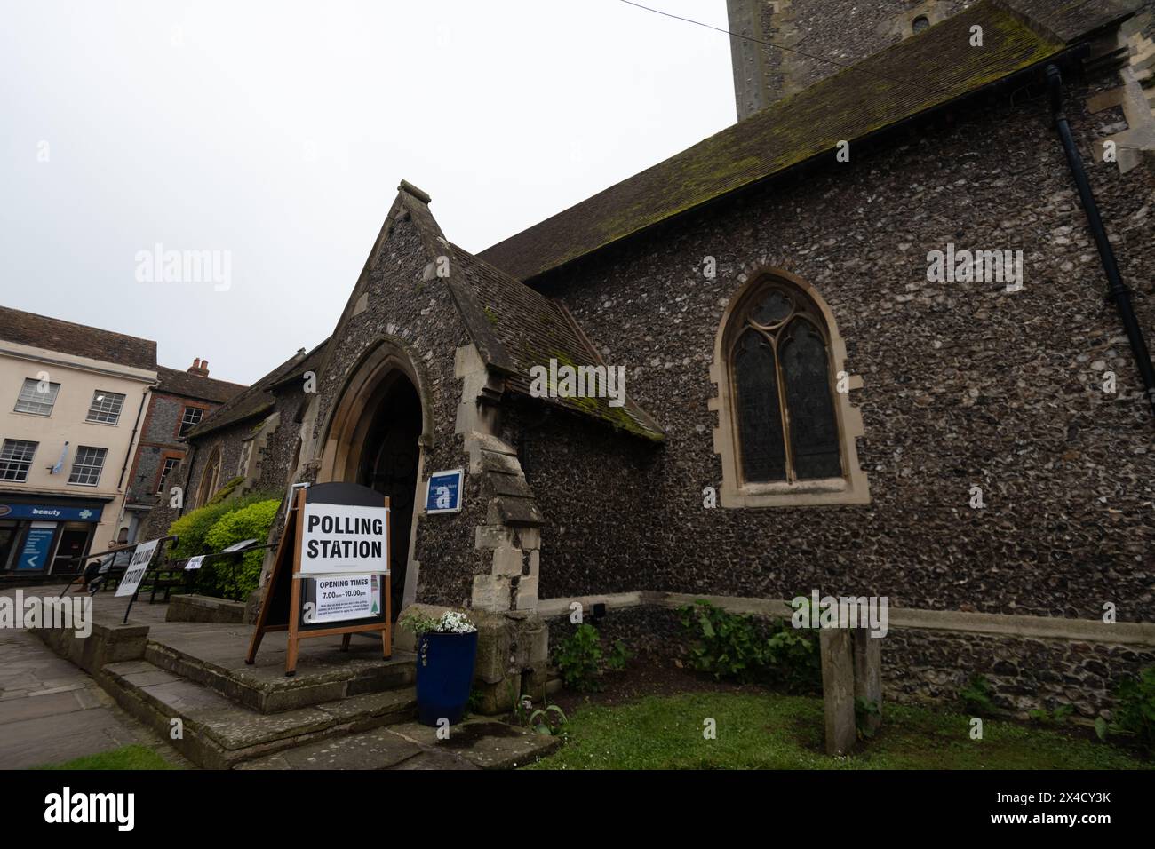 Wallingford, Angleterre, Royaume-Uni. Jeudi 1 Wallingford se rend aux urnes pour les élections locales du 2 mai 2024, pour décider qui va être élu comme commissaire de police. Crédit : lu Parrott / Alamy Live News Banque D'Images