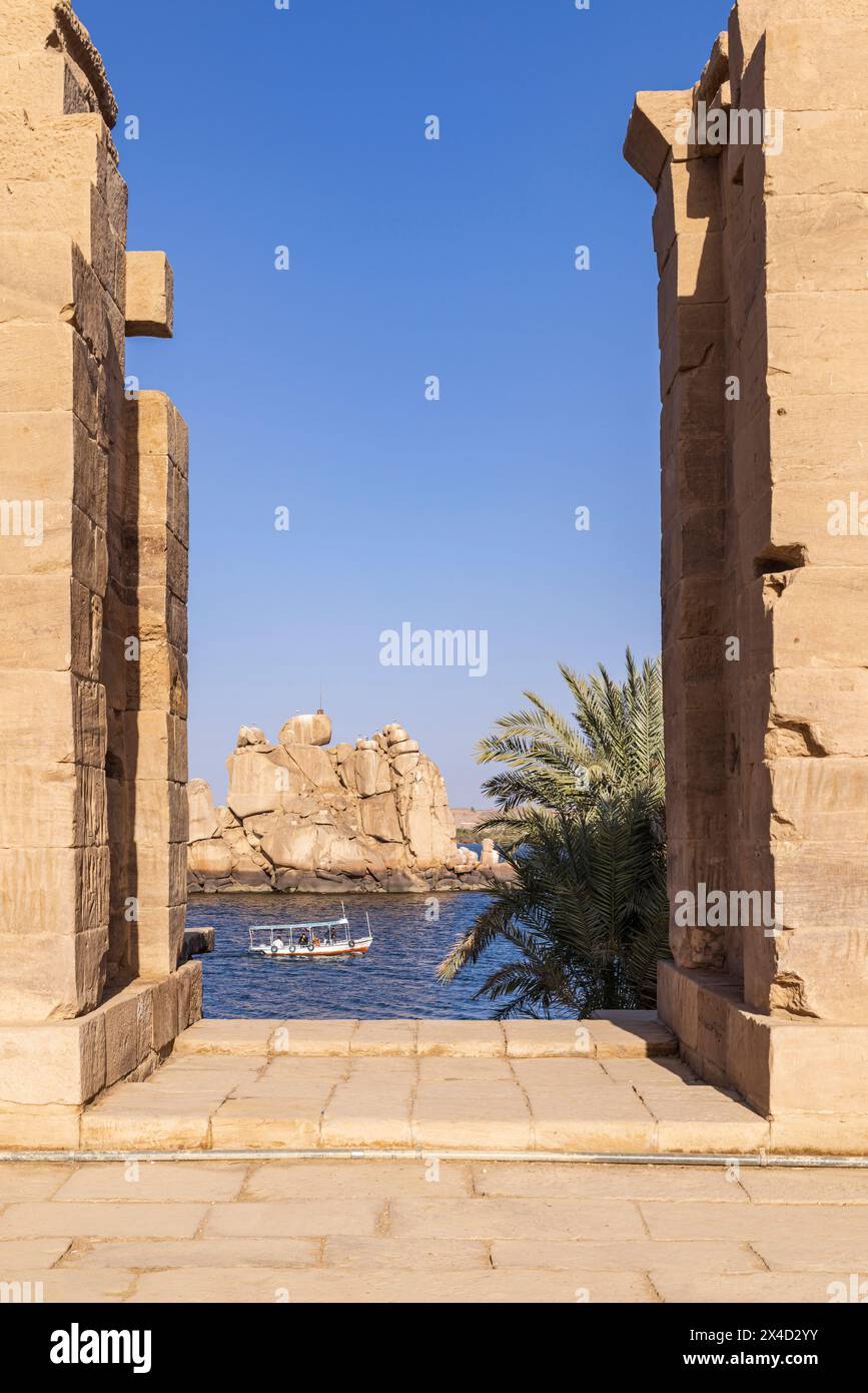 Île d'Agilkia, Assouan, Égypte. Excursion en bateau au temple Philae, un site classé au patrimoine mondial de l'UNESCO. (Usage éditorial uniquement) Banque D'Images