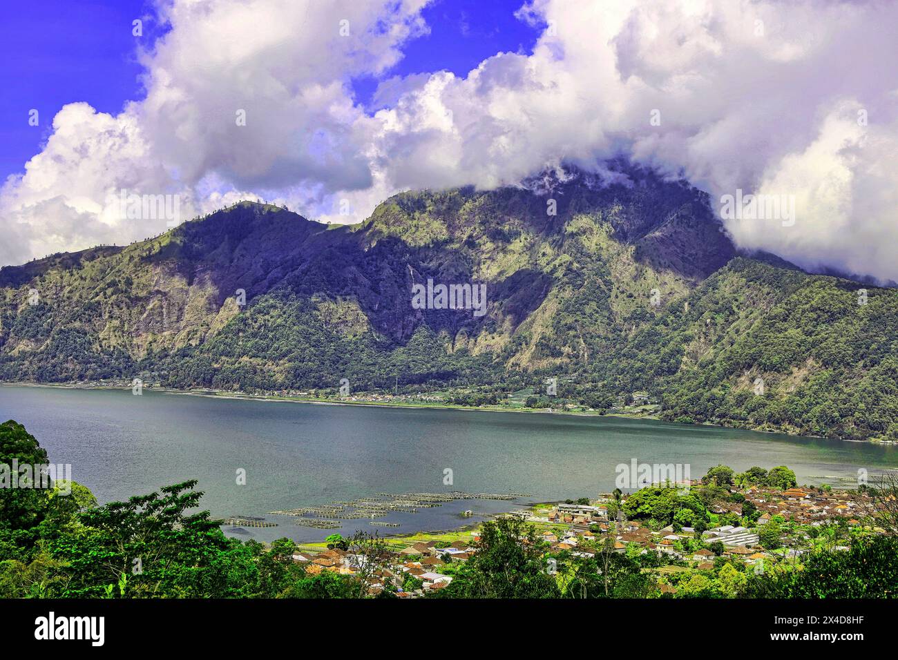 Volcan Mont Batur, le centre de Bali, Indonésie est un volcan actif s'élevant à 5 633 pieds au-dessus du niveau de la mer dans les hautes terres de Kintamani Banque D'Images