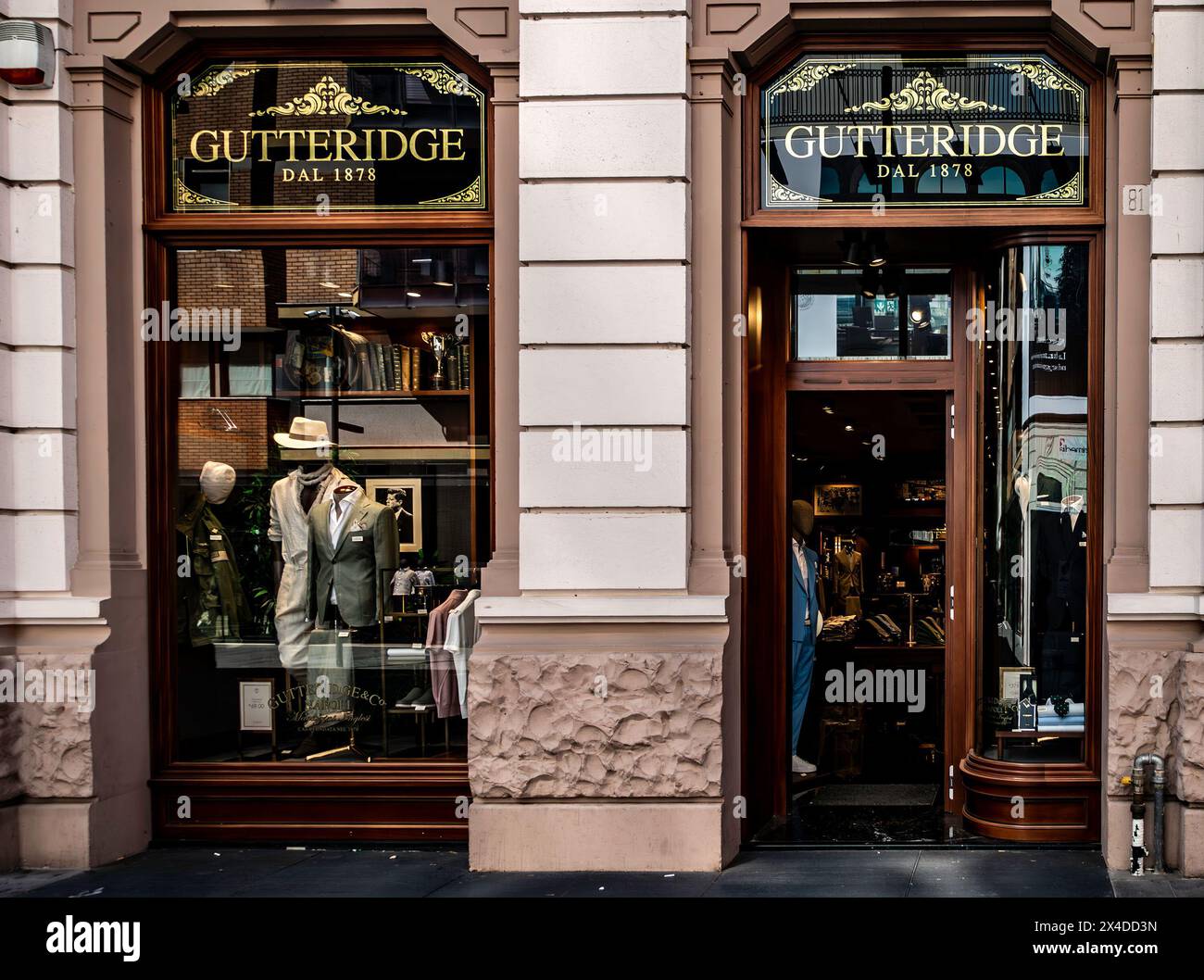 Gutteridge Gents Bespoke Tailor Shop, Bari, Italie Banque D'Images
