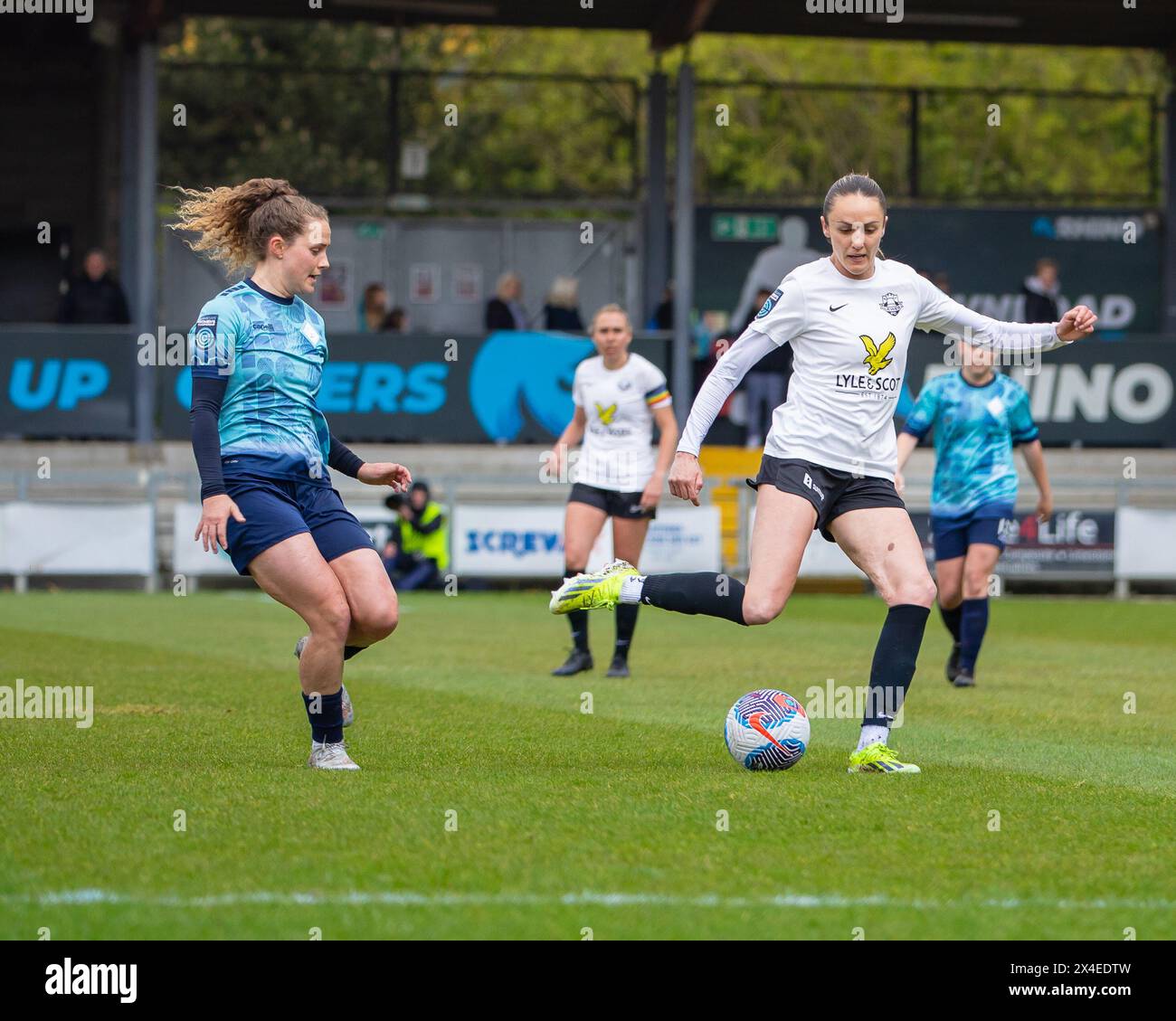 London City Lionesses contre Lewes Women FC dans le championnat Barclays Womens 2024. Dernier match de la saison. Defender - Wales International lois Joel. Banque D'Images