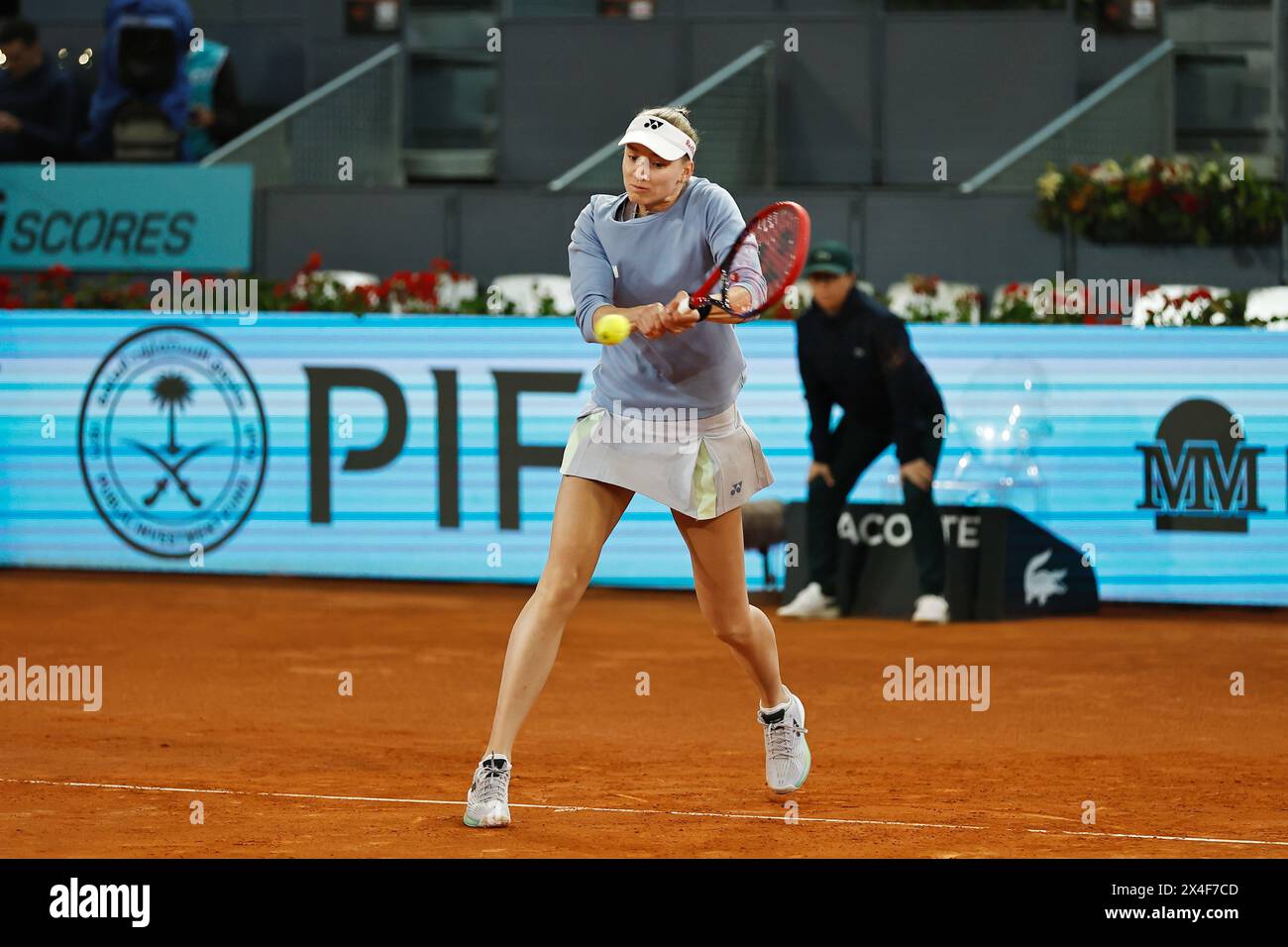 Madrid, Espagne. 2 mai 2024. Elena Rybakina (KAZ) Tennis : Elena Rybakina en demi-finale contre Aryna Sabalenka lors des tournois WTA 1000 tournoi Mutua Madrid Open au Caja Magica à Madrid, Espagne . Crédit : Mutsu Kawamori/AFLO/Alamy Live News Banque D'Images