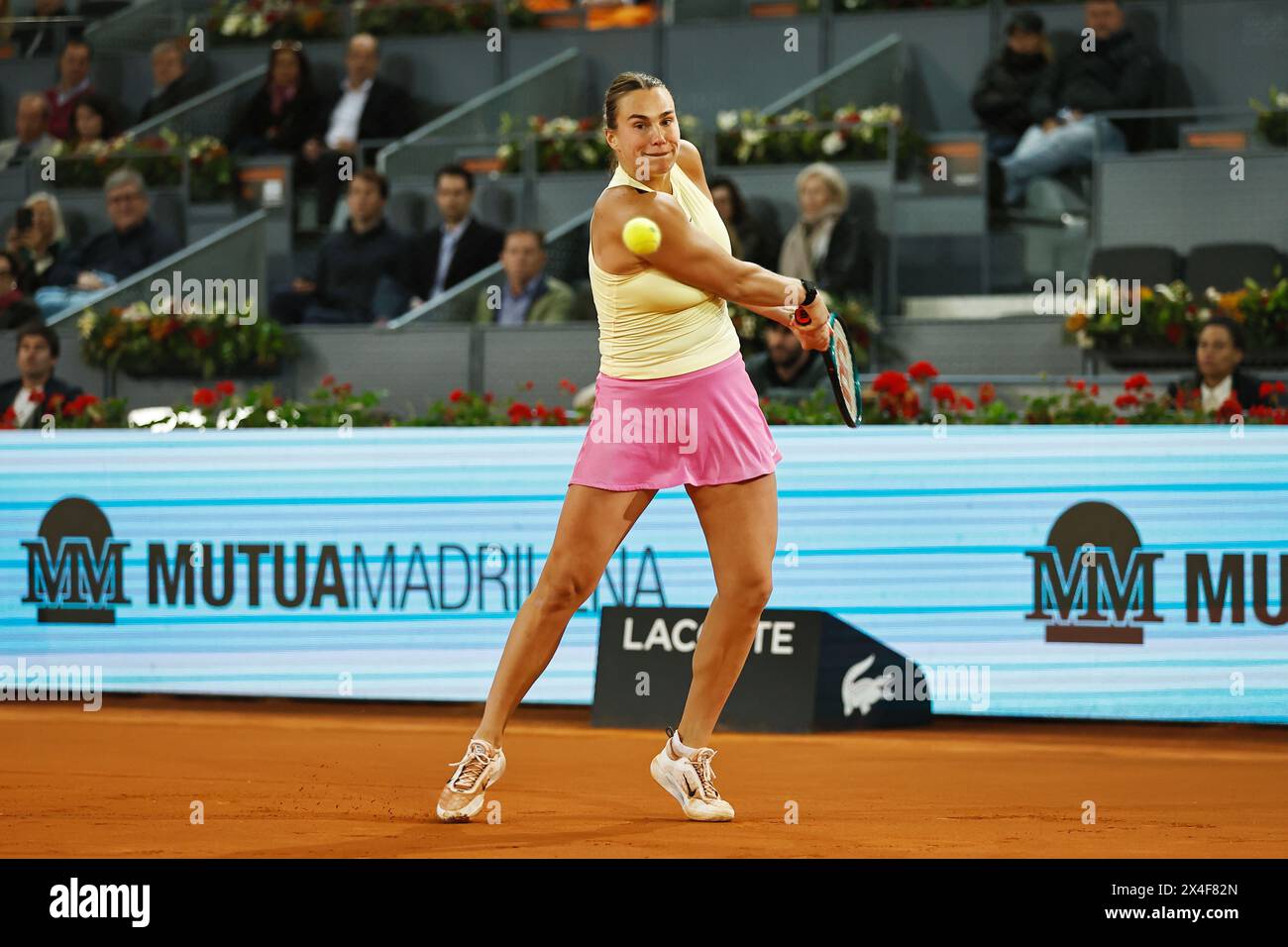 Madrid, Espagne. 2 mai 2024. Aryna Sabalenka (BLR) Tennis : Aryna Sabalenka en demi-finale match contre Elena Rybakina sur les tournois WTA 1000 tournoi Mutua Madrid Open de tennis à la Caja Magica de Madrid, Espagne . Crédit : Mutsu Kawamori/AFLO/Alamy Live News Banque D'Images