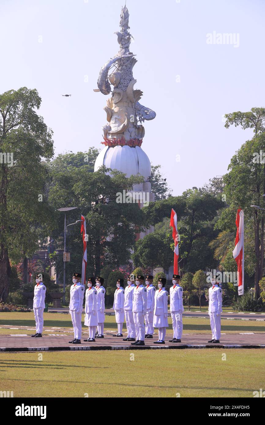 Paskibraka, un lever de drapeau indonésien pendant le jour de l'indépendance. Banque D'Images