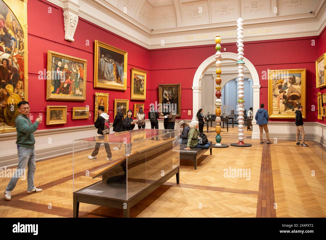 La galerie d'art de Nouvelle-Galles du Sud dans le domaine Sydney et image intérieure des galeries John Schaeffer et peintures d'art exposées, Australie Banque D'Images