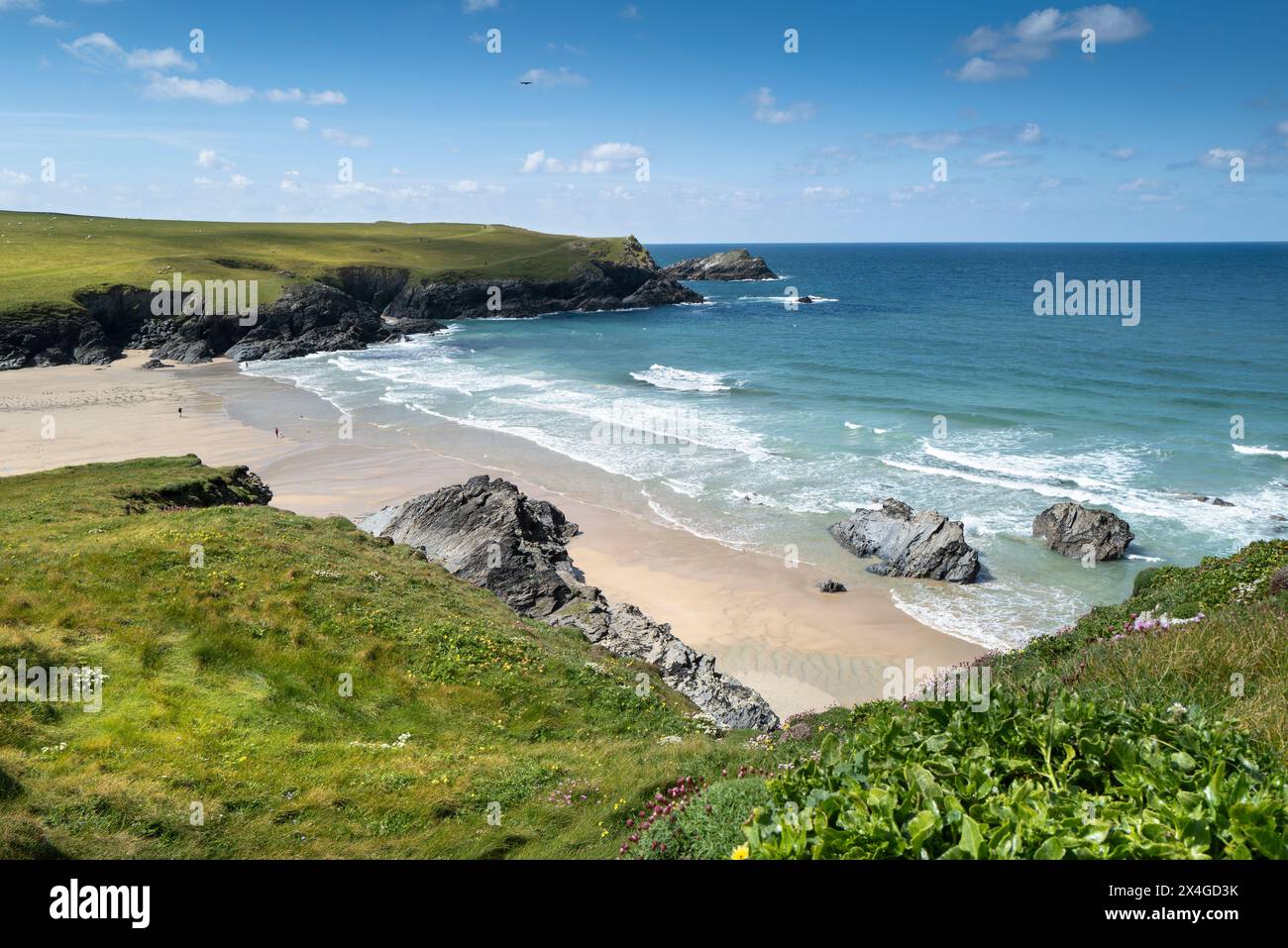 La plage isolée et préservée de Polly Joke Porth Joke sur la côte de Newquay en Cornouailles au Royaume-Uni. Banque D'Images
