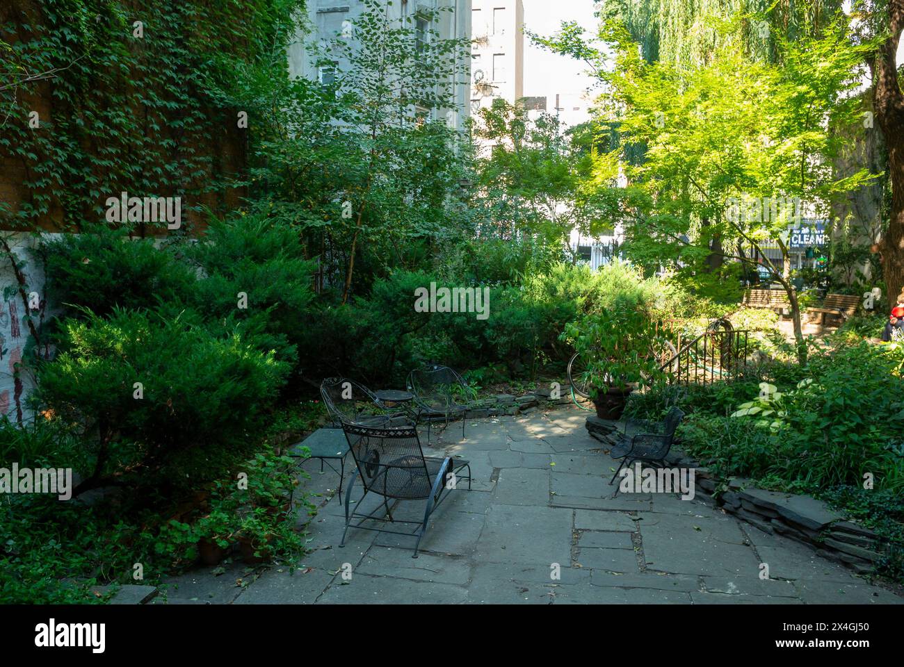 New York City, NY, États-Unis, vue grand angle, extérieur, jardins communautaires à East Village, été Banque D'Images