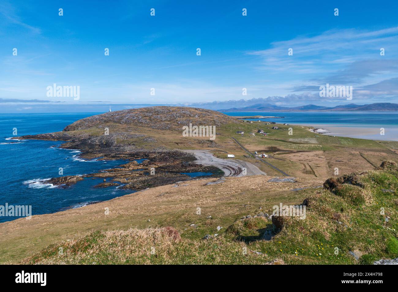 En regardant au nord vers South Uist depuis Dun Scurrival sur l'île de barra, en Écosse. Banque D'Images