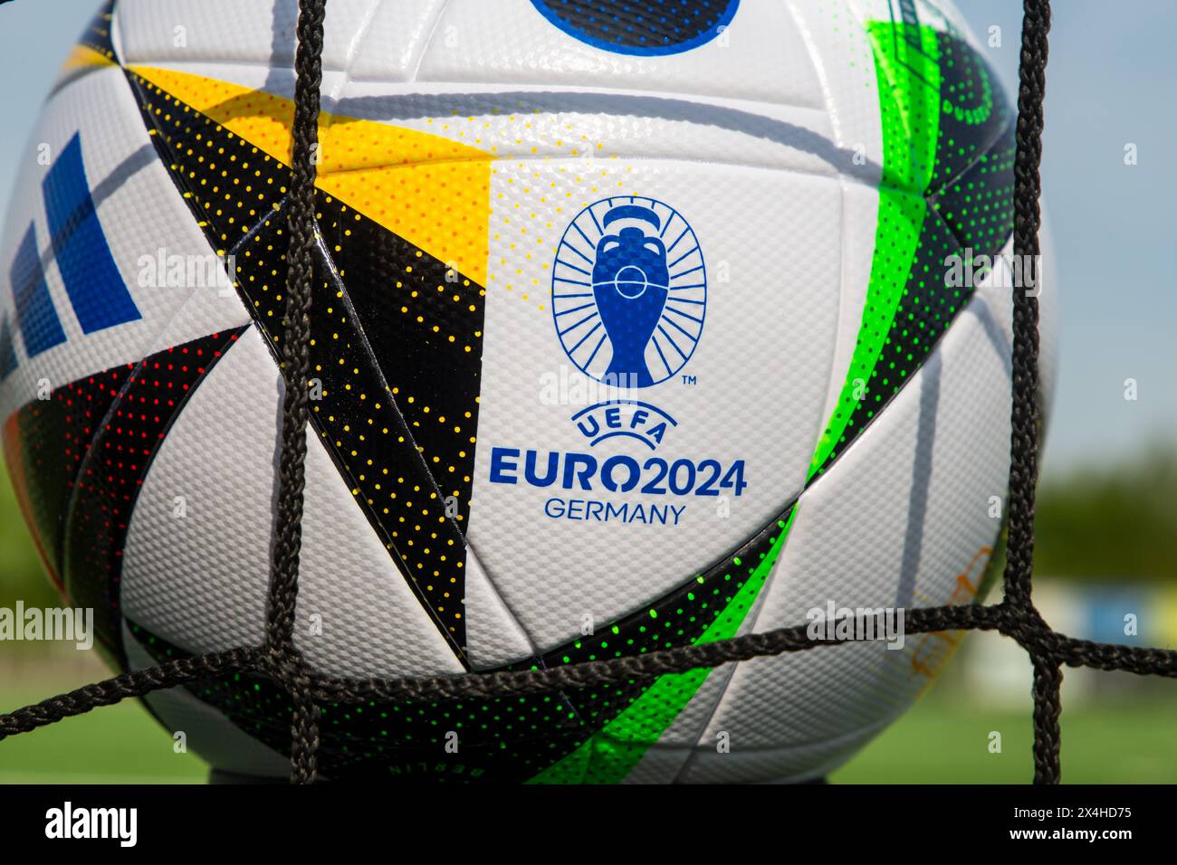 Image symbole UEFA-EURO 2024 : gros plan du ballon officiel du Championnat d'Europe de football 2024 en Allemagne Banque D'Images