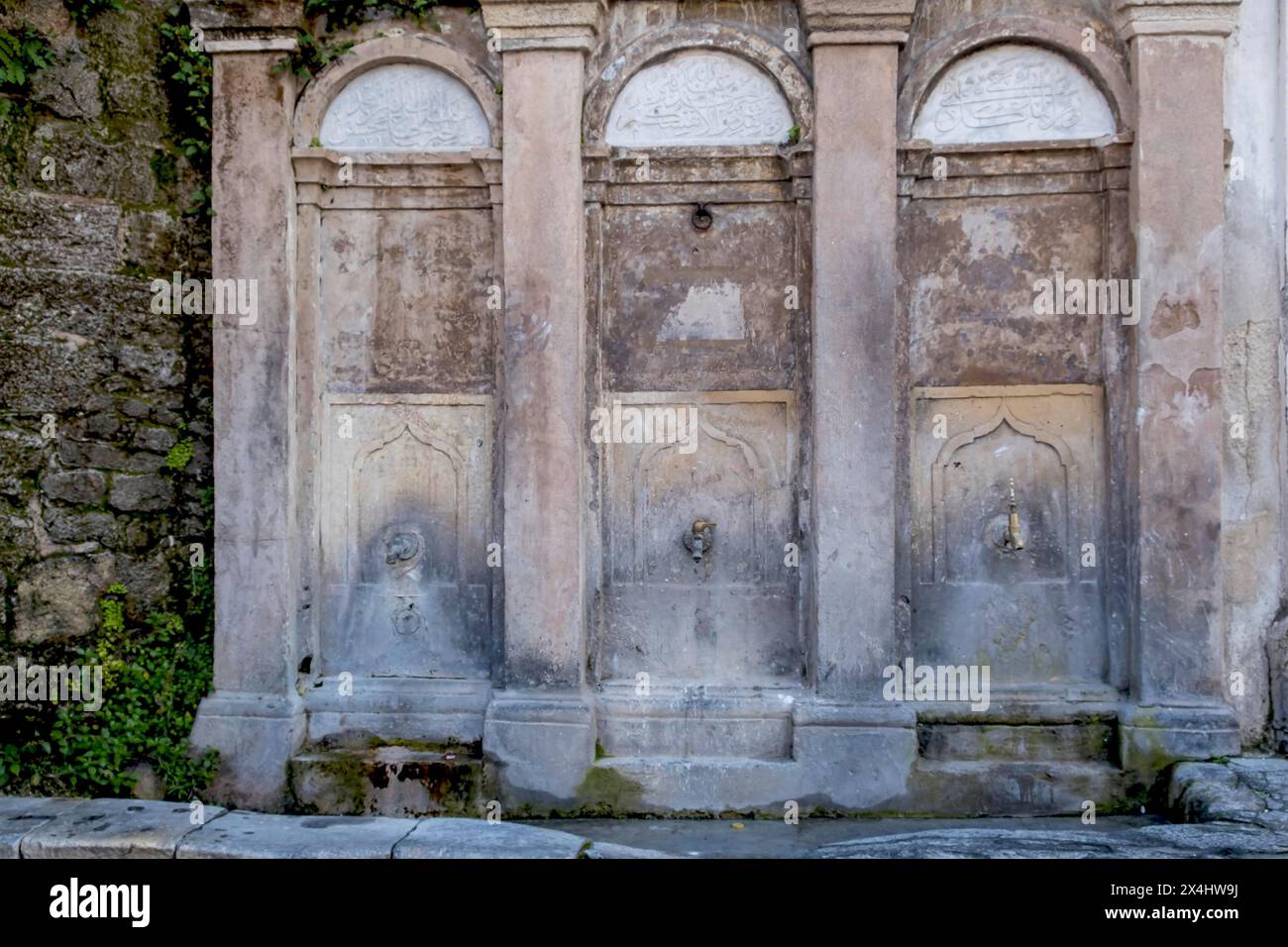 Fontaine de nettoyage de la mosquée Mehmet Aga, vieille ville de Rhodes, Rhodes, archipel du Dodécanèse, îles grecques, Grèce, Europe Banque D'Images