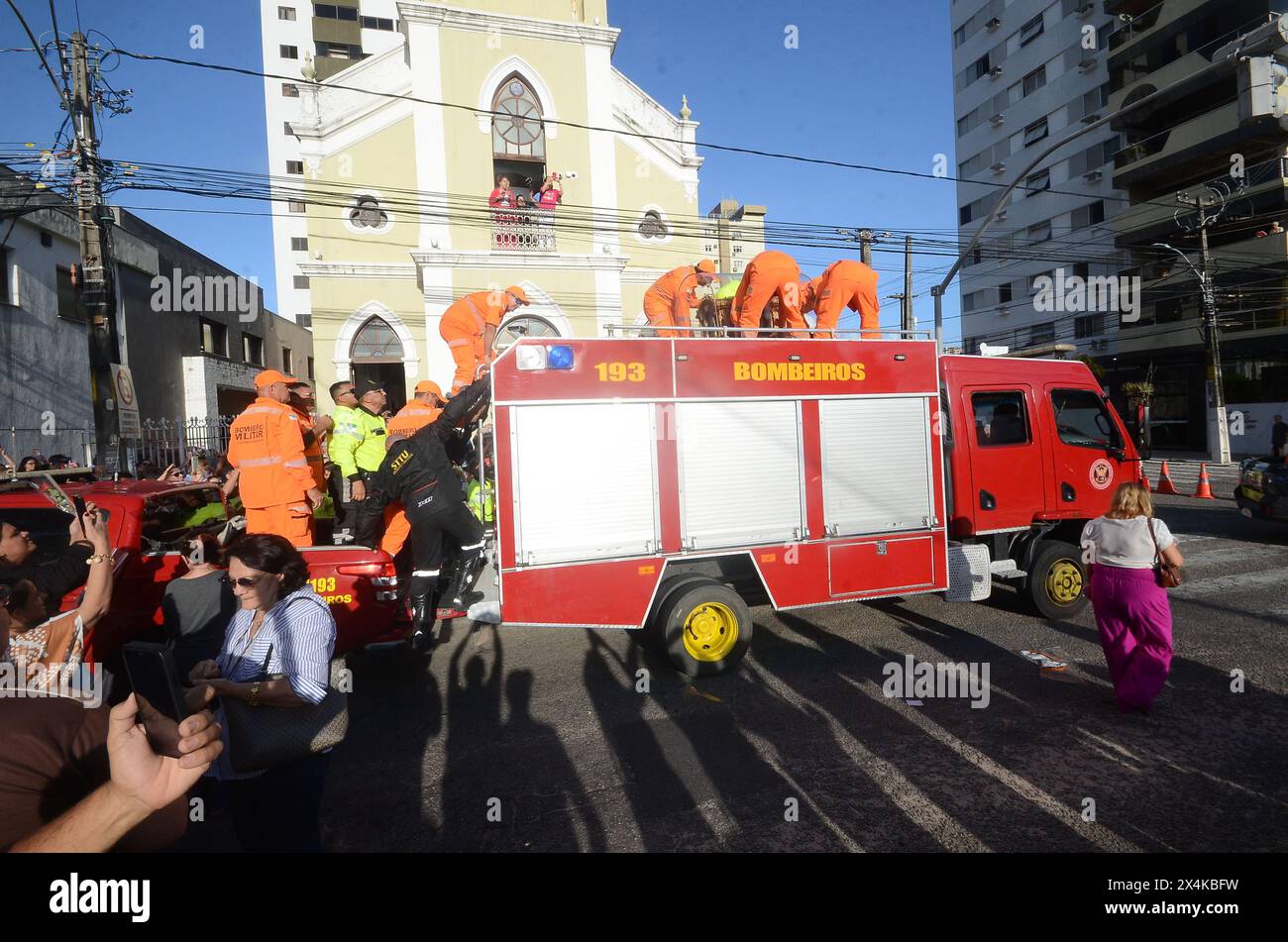 3 mai 2024, Natal, Rio Grande do Norte, Brésil : Natal (RN), 05/03/2024 - RELIGION/ÉGLISE/RN - L'église de Santa Teresinha, dans le quartier Tirol de Natal à Rio Grande do Norte, a reçu aujourd'hui (03), une visite aux reliques de Santa Teresinha do Menino Jesus. Au Brésil, c'est le 4ème pèlerinage dans les diocèses et fait partie du 150ème anniversaire de la naissance du saint. (Foto : JosÃƒ © Aldenir/Thenews2/Zumapress) (crédit image : © Jose Aldenir/TheNEWS2 via ZUMA Press Wire) USAGE ÉDITORIAL SEULEMENT! Non destiné à UN USAGE commercial ! Banque D'Images