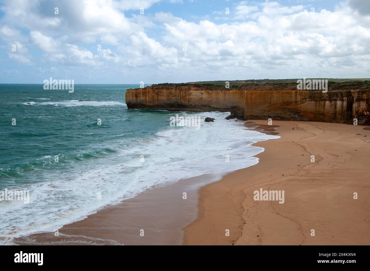 Port Campbell Australie, vue le long de la plage jusqu'au promontoire Banque D'Images