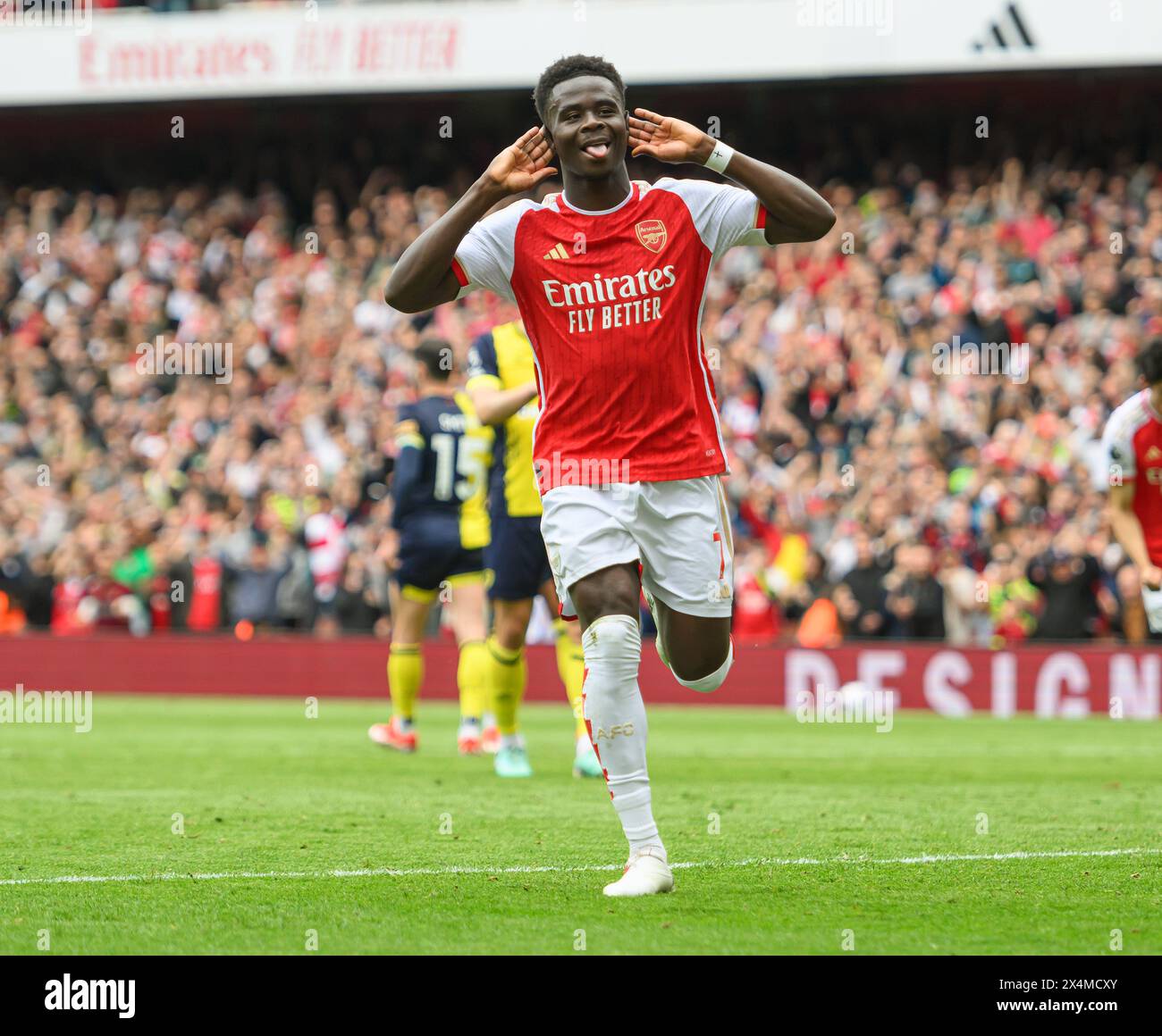 Londres, Royaume-Uni. 04 mai 2024 - Arsenal v AFC Bournemouth - premier League - Emirates Stadium. Bukayo Saka d'Arsenal célèbre avoir marqué son premier but de mi-temps. Crédit photo : Mark pain / Alamy Live News Banque D'Images