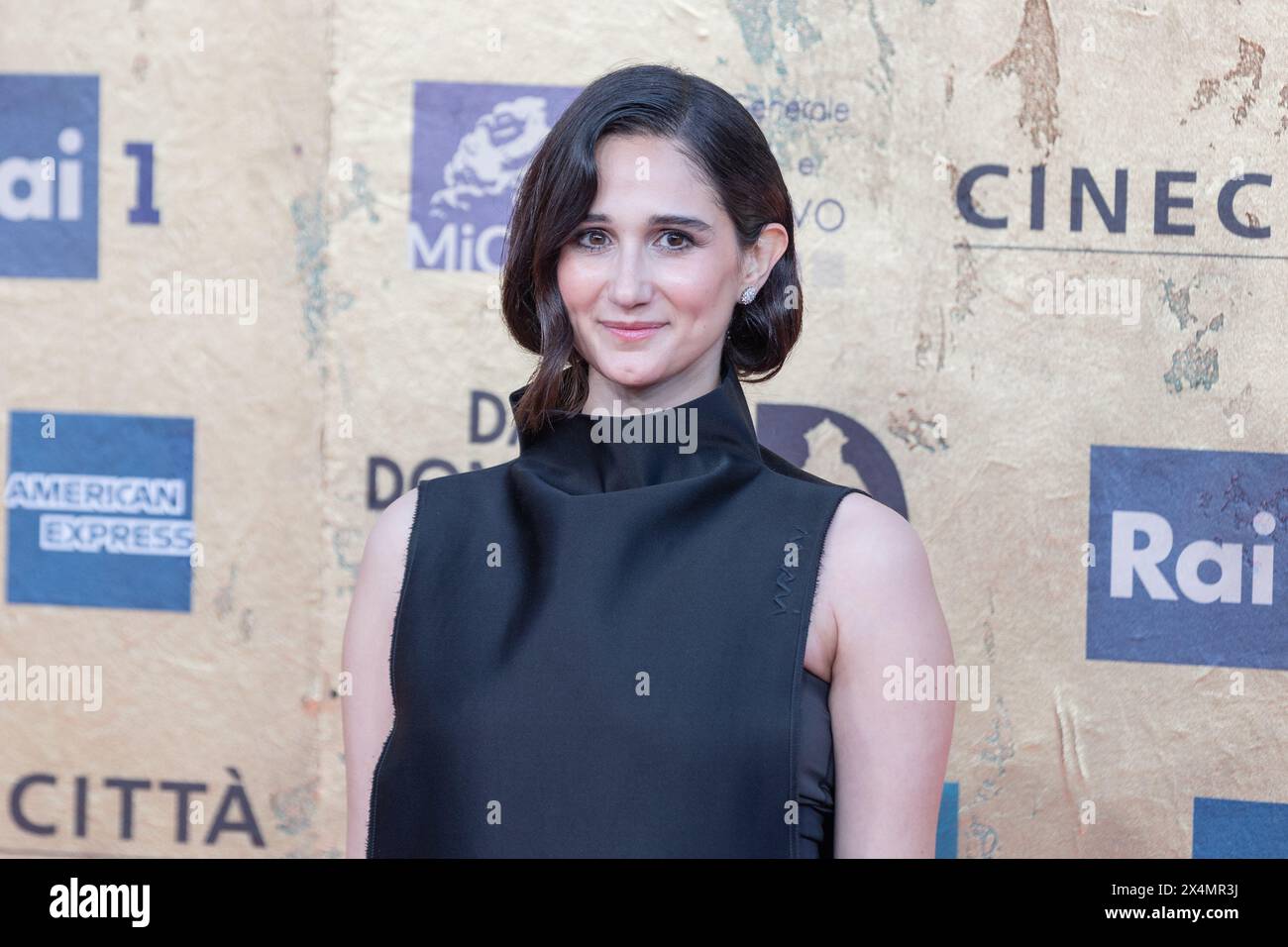 3 mai 2024, Rome, Italie : Linda Caridi assiste au tapis rouge des Donatello Awards 2024 dans les studios CinecittÃ à Rome (crédit image : © Matteo Nardone/Pacific Press via ZUMA Press Wire) USAGE ÉDITORIAL SEULEMENT! Non destiné à UN USAGE commercial ! Banque D'Images