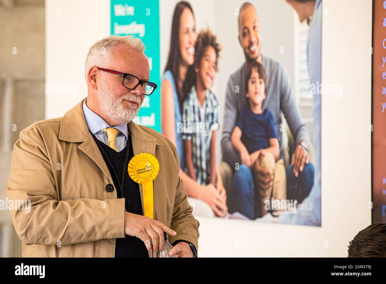 TROWBRIDGE, WILTSHIRE - le 04 MAI 2024 le dépouillement des élections et la déclaration des résultats de la police et de la criminalité du Wiltshire ont eu lieu au County Hall, à Trowbridge, Wiltshire, Angleterre, le 04 mai 2024. 4 candidats en lice - Stanka Adamcova (Parti travailliste et coopératif), Alan Hagger (Démocrates libéraux), Mike Rees (indépendant), Philip Wilkinson (Parti conservateur et unioniste). Philip Wilkinson (Parti conservateur et unioniste) a été réélu commissaire de la police et du crime pour le Wiltshire. Crédit John Rose/Alamy Live News Banque D'Images