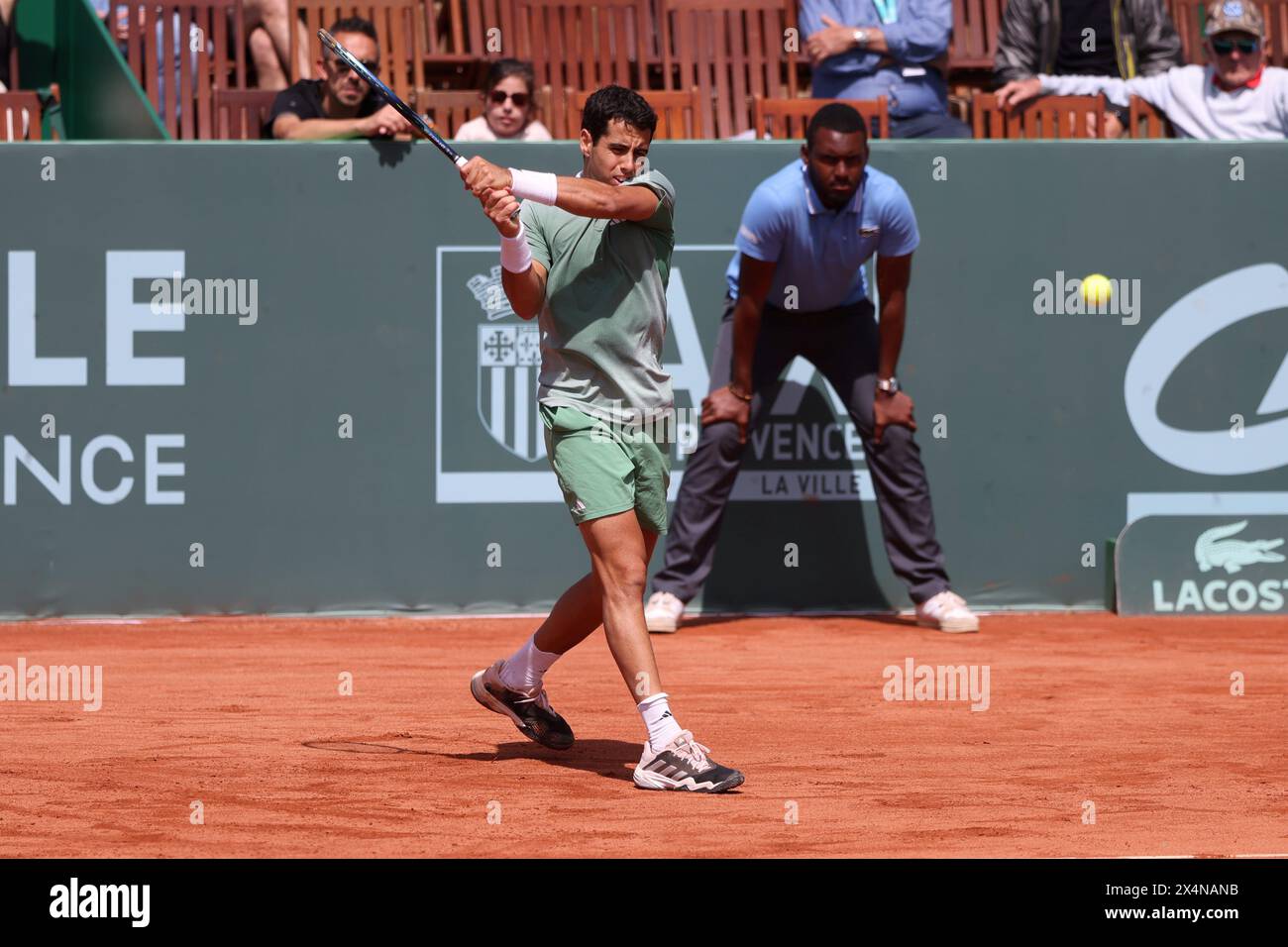 Aix en Provence, France. 04 mai 2024. © PHOTOPQR/LA PROVENCE/CYRIL SOLLIER ; Aix-en-Provence ; 04/05/2024 ; Tennis Open d'Aix au Country club demie finale : Roman Safiullin contre Jaume Munar crédit : MAXPPP/Alamy Live News Banque D'Images