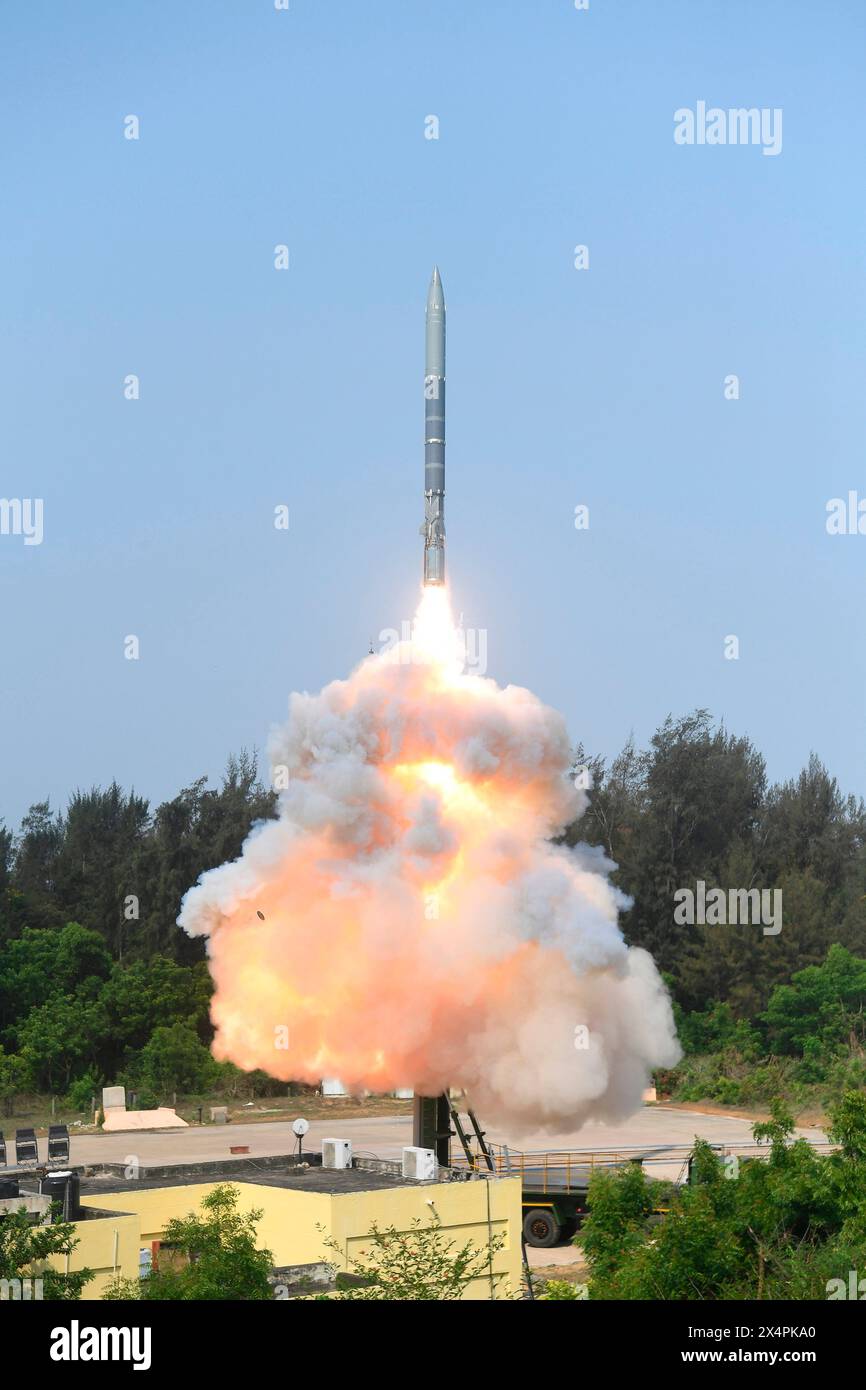 Île d'Abdul Kalam, Inde. 26 février 2022. L'Organisation indienne de recherche et de développement pour la défense lance un largage de torpille assisté par missile supersonique lors d'un vol d'essai à partir du champ d'essai intégré, le 1er mai 2024 à Abdul Kalam Island, Odisha, Inde. Crédit : DRDO/PIB photo/Alamy Live News Banque D'Images