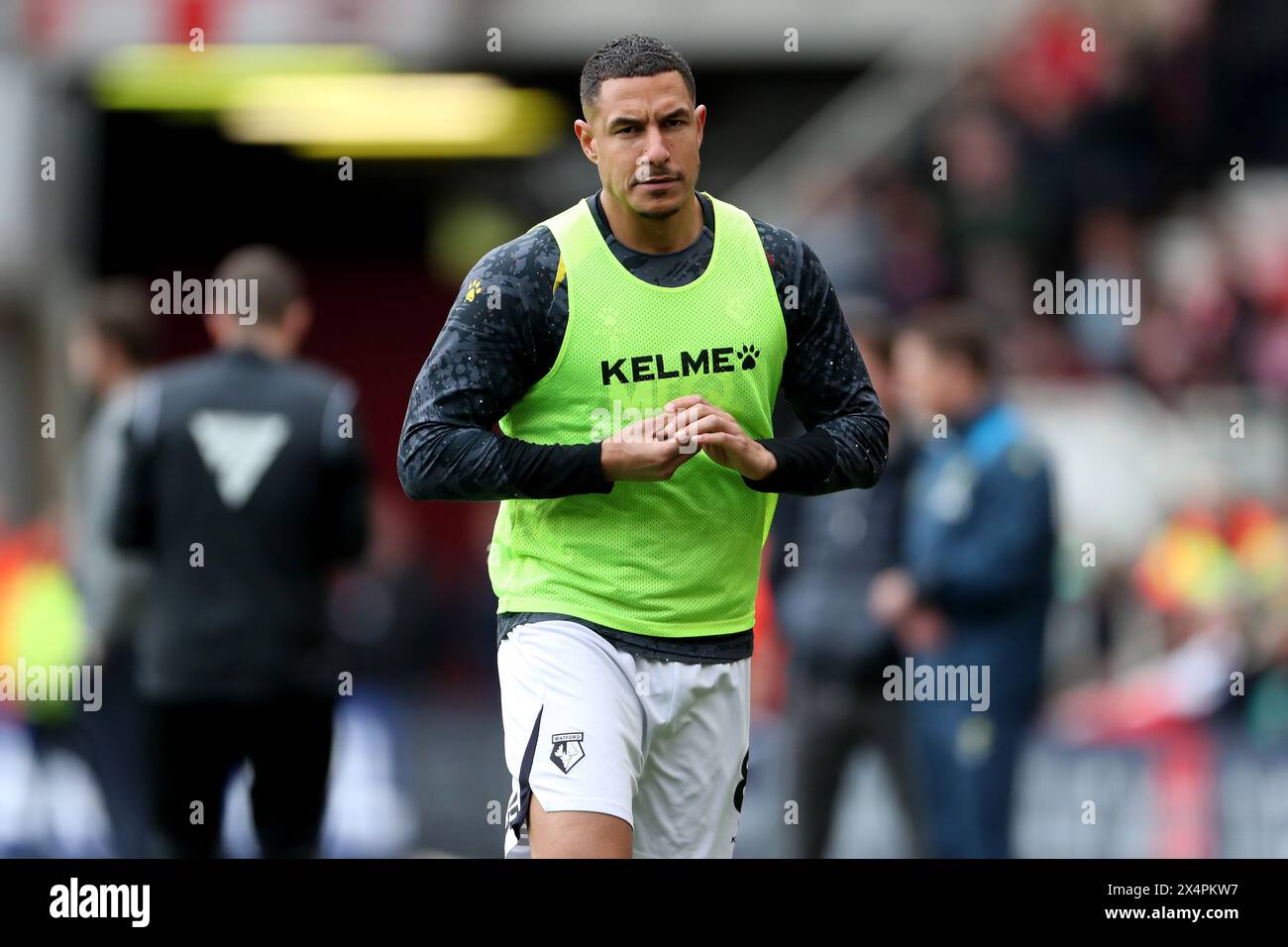 Jake Livermore de Watford se réchauffe lors du Sky Bet Championship match entre Middlesbrough et Watford au Riverside Stadium, Middlesbrough le samedi 4 mai 2024. (Photo : Mark Fletcher | mi News) crédit : MI News & Sport /Alamy Live News Banque D'Images