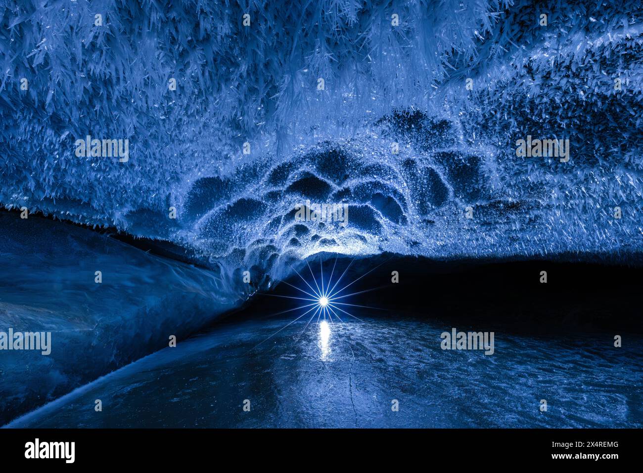 Grotte de glace Castner Glacier près de Delta Junction, Alaska, États-Unis Banque D'Images