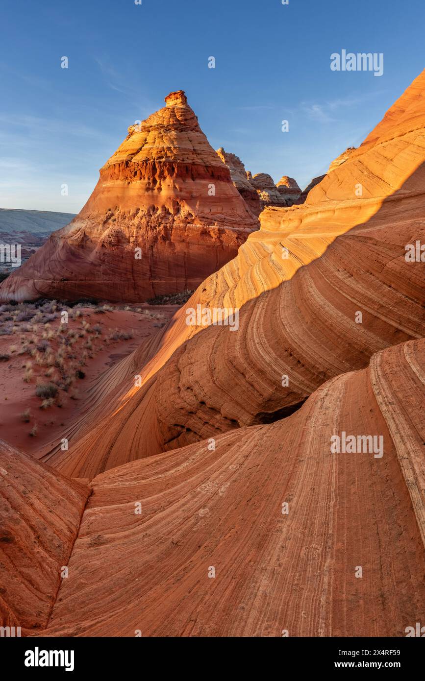 Tipis au coucher du soleil, South Coyote Buttes à Paria Canyon, Vermilion Cliffs National Monument, Arizona, États-Unis Banque D'Images
