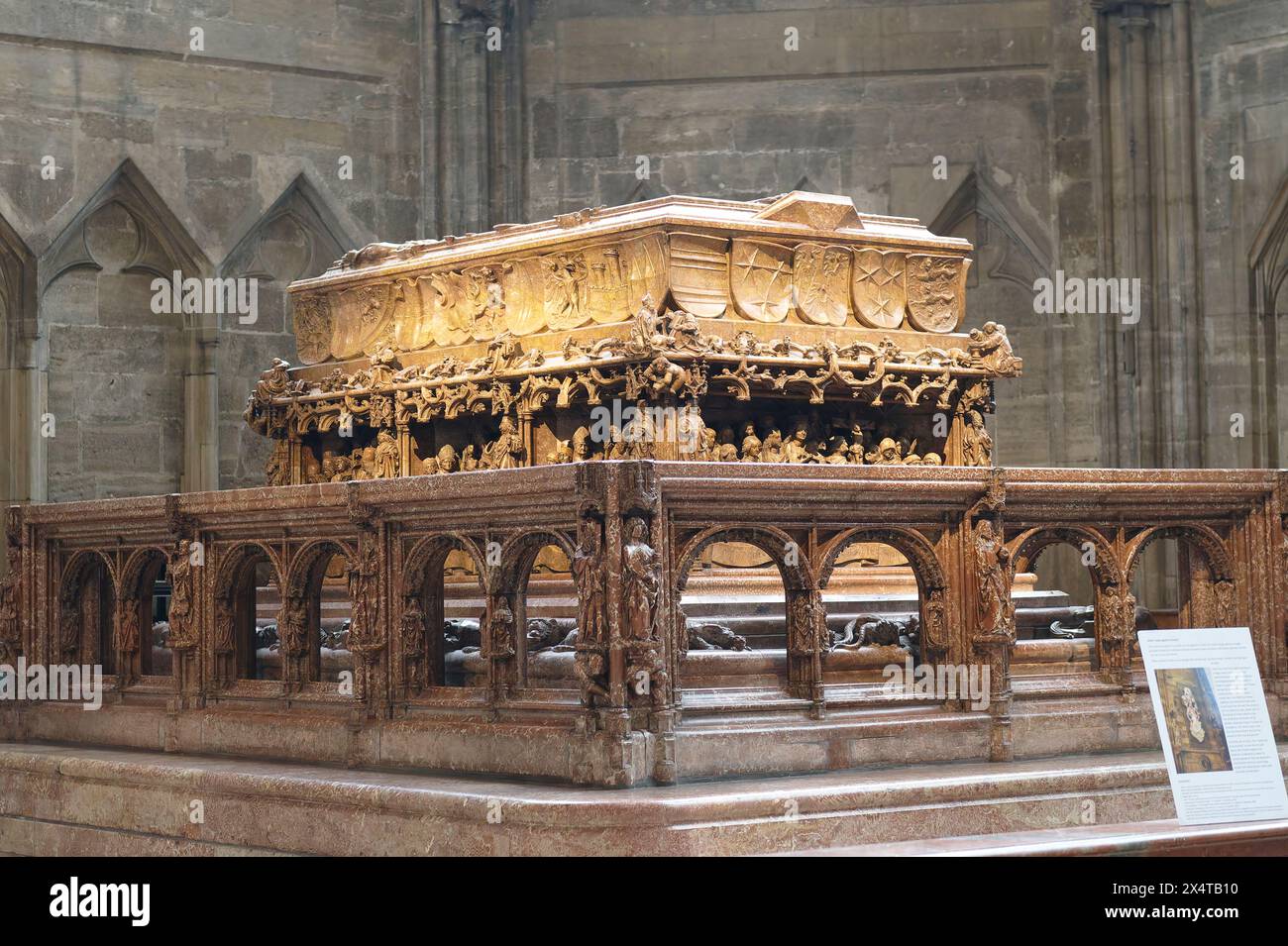 Vienne, Autriche, Étienne's Cathedra. Tombeau de l'empereur Frédéric III dans la cathédrale Pierre Banque D'Images