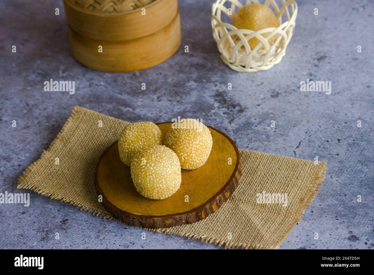 Photo d'une nourriture typiquement indonésienne avec le nom Sweet onde onde dans une photo avec un concept Banque D'Images