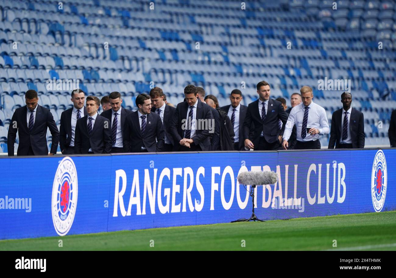 Joueurs des Rangers arrivant avant le match de Cinch Premiership à Ibrox Stadium, Glasgow. Date de la photo : dimanche 5 mai 2024. Banque D'Images
