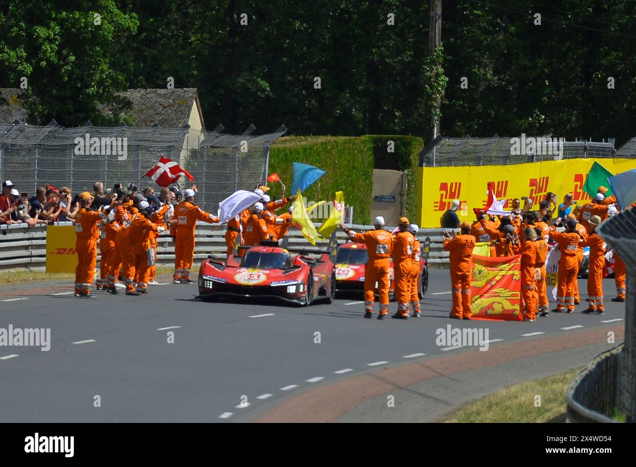 France, le Mans. Le dimanche 11 juin 2023. Circuit des 24 heures du Mans . 24 heures du Mans 2023 - Edition du centenaire, victoire de la Ferrari LMP Hybrid n°50. FRANÇOIS NAVARRO Banque D'Images